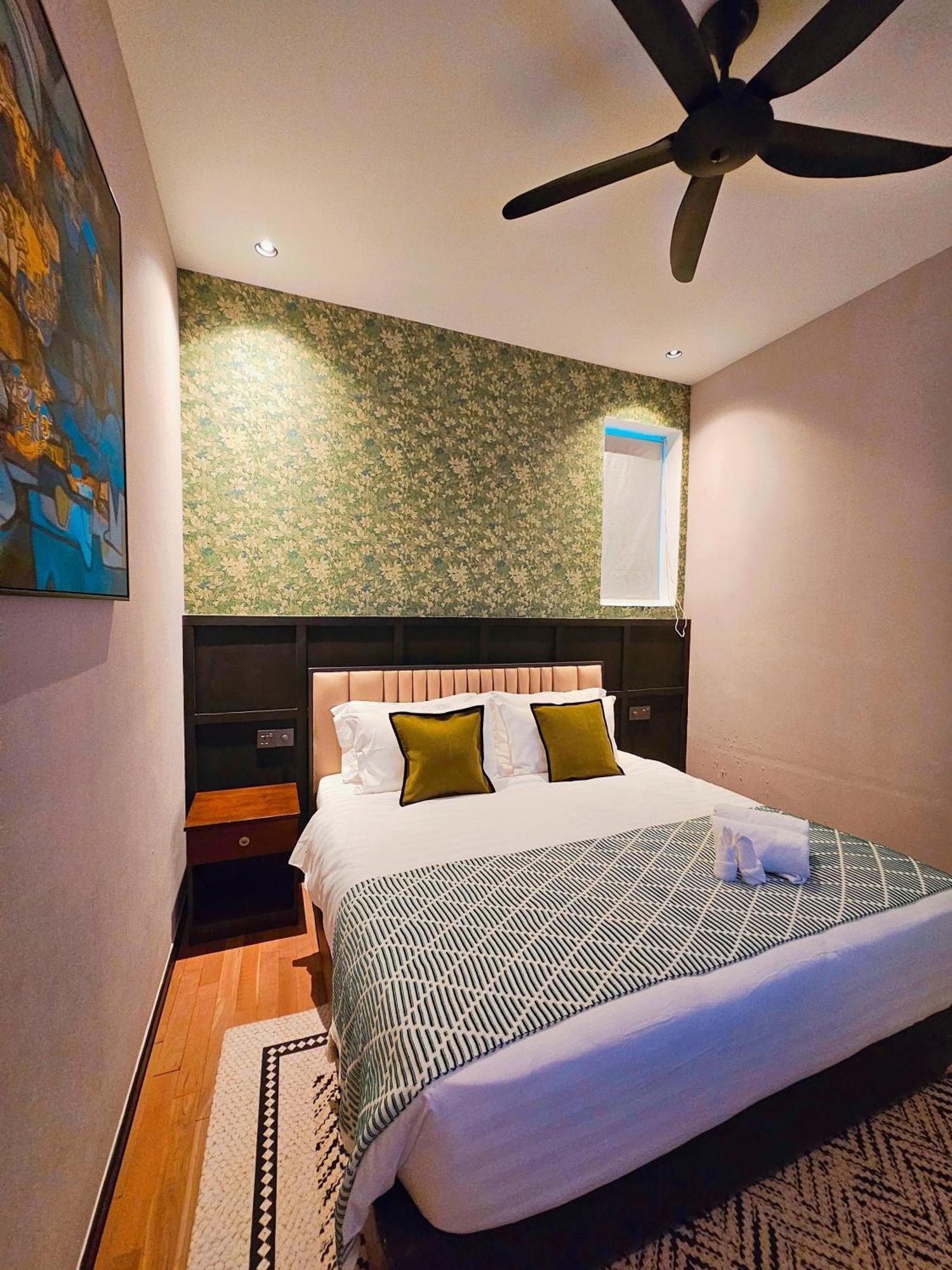 Carnarvon Suites By Reunion George Town Exterior photo